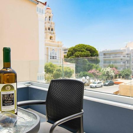 Mos Luxury City Suites - The Loft Hriszí Aktí Haniá Kültér fotó