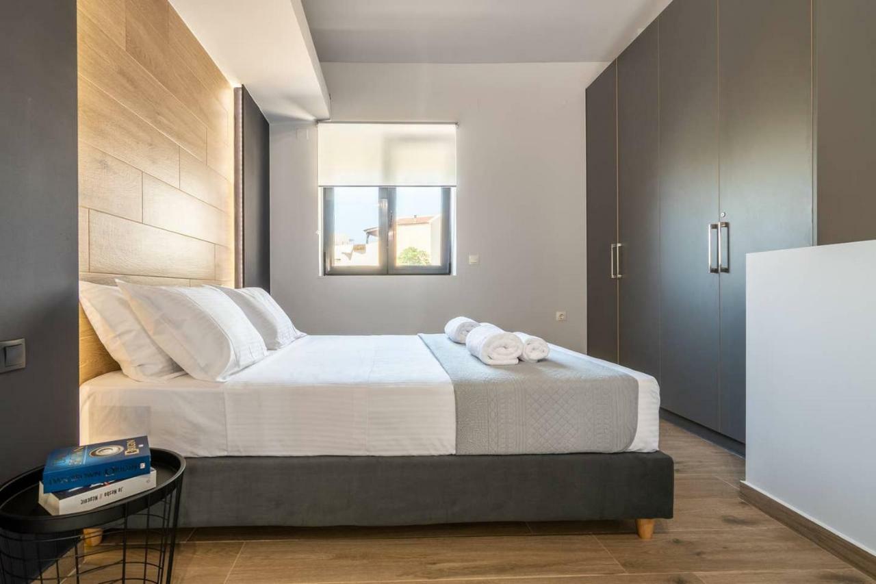 Mos Luxury City Suites - The Loft Hriszí Aktí Haniá Kültér fotó