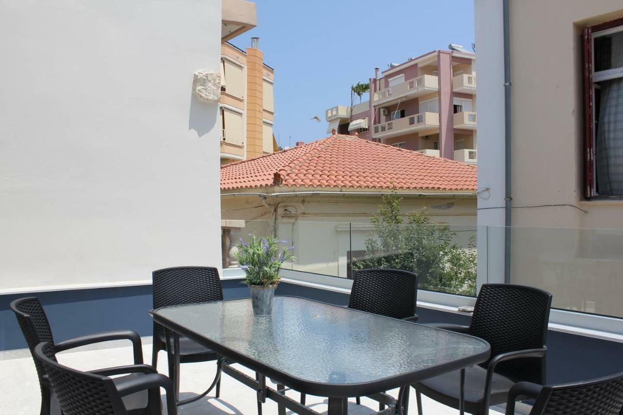 Mos Luxury City Suites - The Loft Hriszí Aktí Haniá Kültér fotó